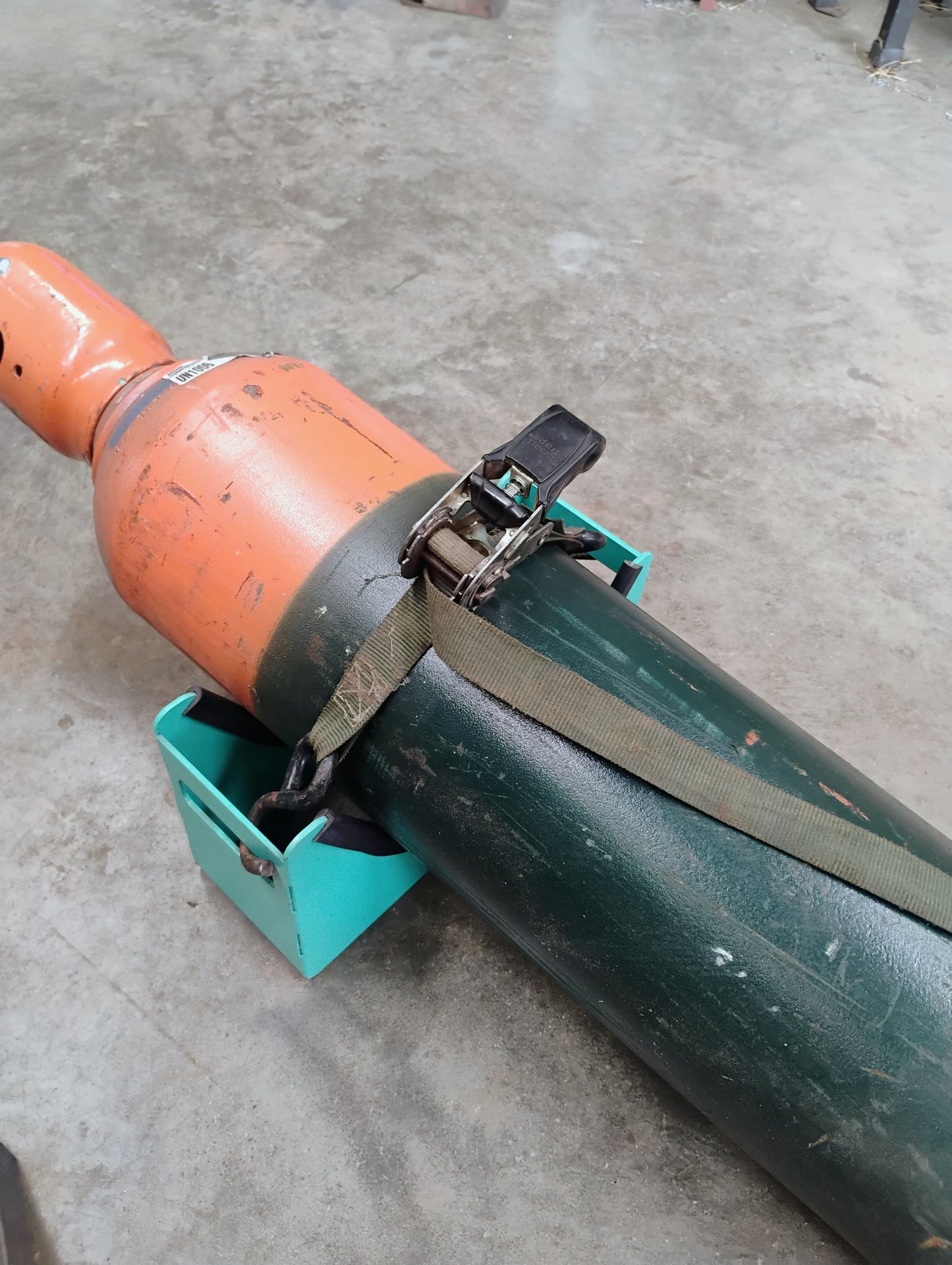 Bottle Buddy-Gas Cylinder Cradle